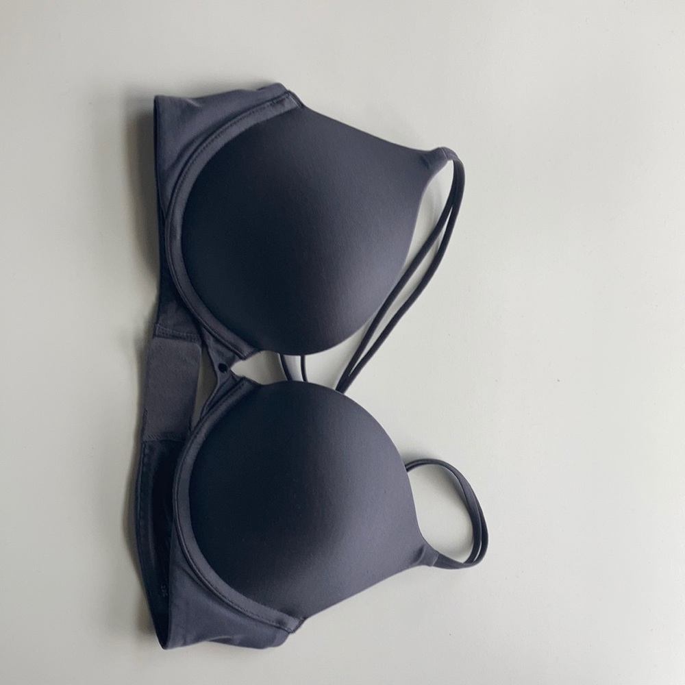 Victoria’s Secret grey 32C very sexy push up bra